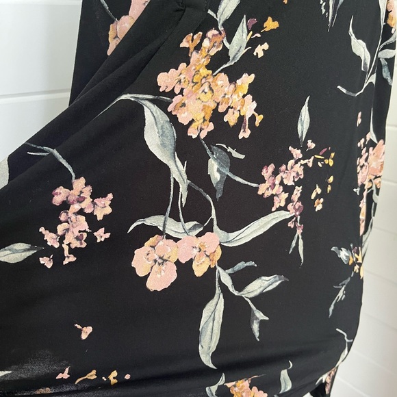 Reitman’s Size XL Sleeveless/V-neck Floral top, EUC - Picture 4 of 15